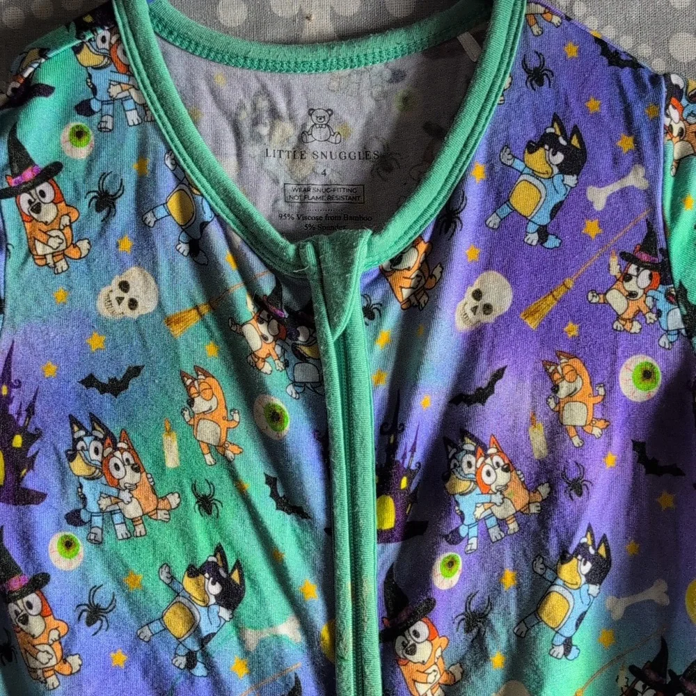 Little Snuggles Sz4 Halloween Bluey Romper - Picture 3 of 3